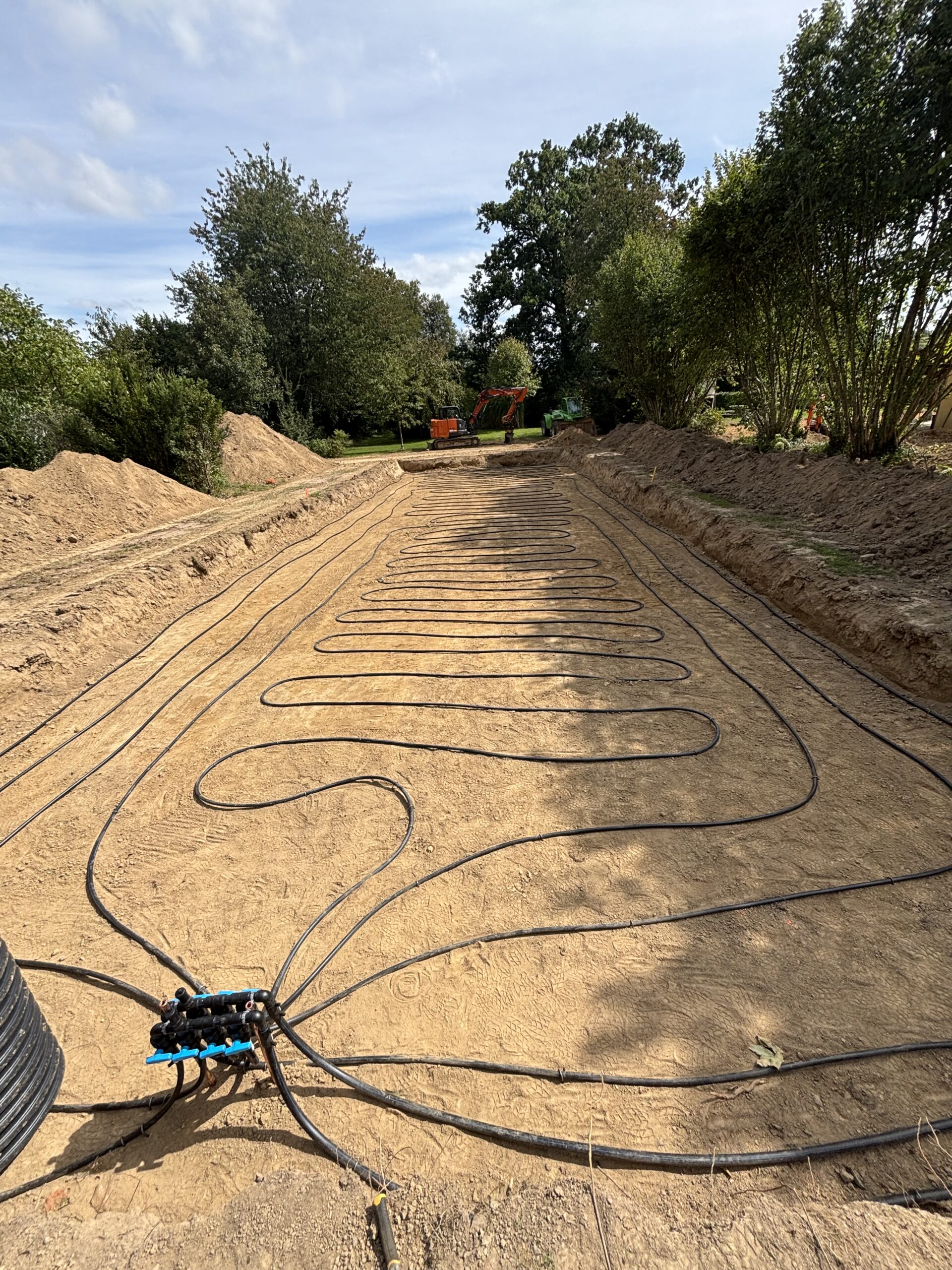 Installation géothermique Nextherm dans une maison individuelle rénovée à Bellou-en-Houlme, dans l'Orne
